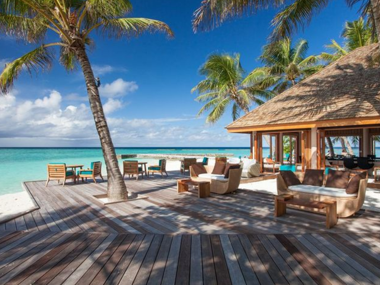 Отель на Мальдивах Veligandu Island Resort
